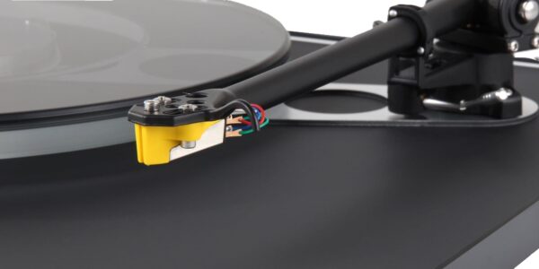Rega Planar 3 Turntable with Exact MM Cart Ex Display