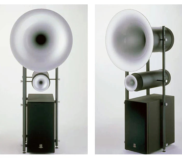Second Hand Avantgarde Duo w/ SUB225 Horn Speakers, Perlescent White