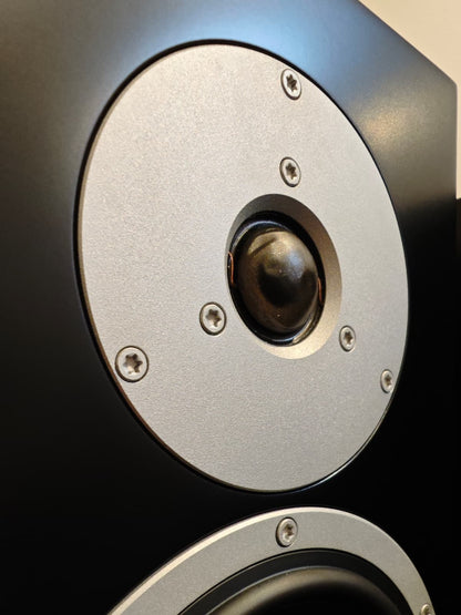 Second Hand Dynaudio Focus 400XD Active Floor Standing Speakers