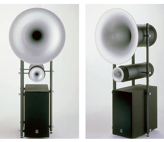 Second Hand Avantgarde Duo w/ SUB225 Horn Speakers, Perlescent White